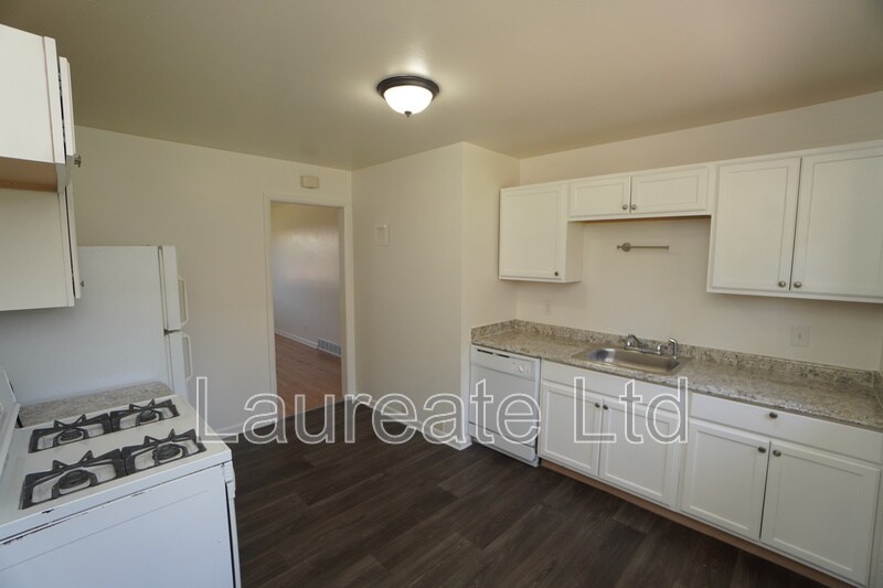 Building Photo - 4475 E Yale Ave