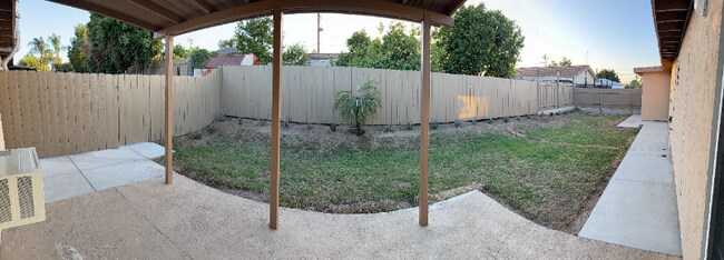 Building Photo - 7750 1/2 Central Ave