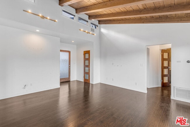 Building Photo - 3476 Troy Dr