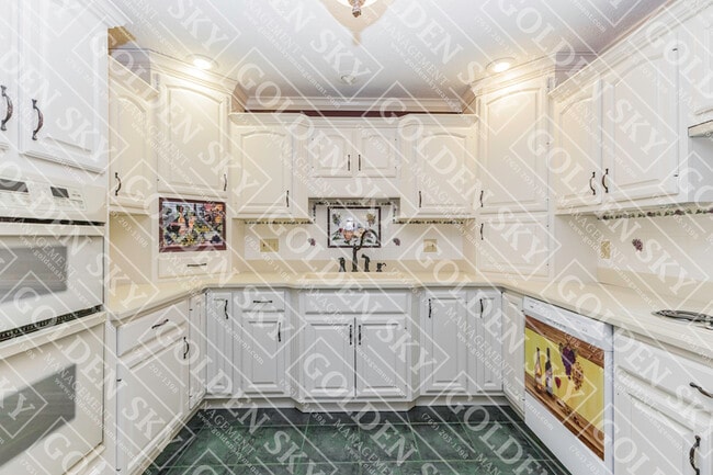 Building Photo - 2520 N Morrison Rd