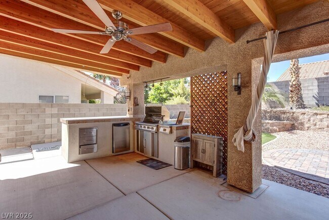 Building Photo - 5729 Janell Dr