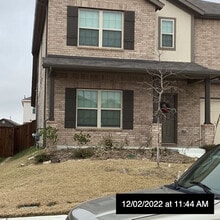 Building Photo - 8729 Heliotrope Ln