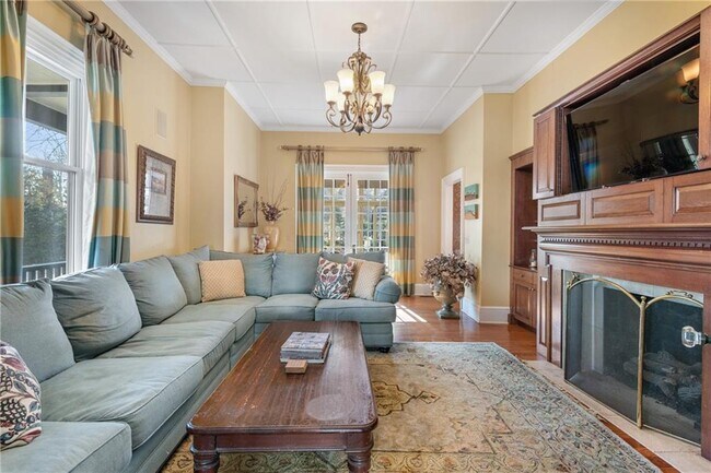 Building Photo - 287 Gibbs Ave