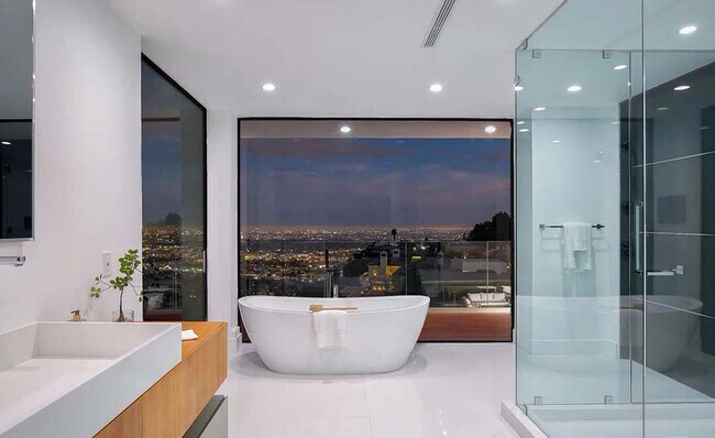 Building Photo - 2110 Hercules Dr