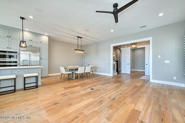 Building Photo - 2410 Beach Blvd