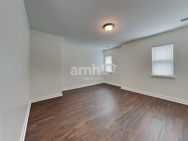 Building Photo - 112 Somersby Blvd