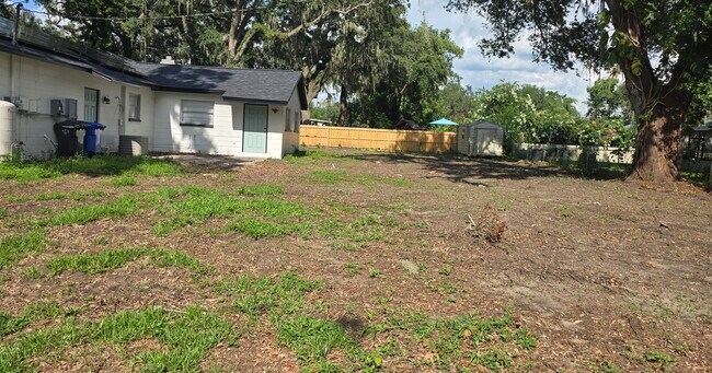 Building Photo - 401 N Bryan Cir
