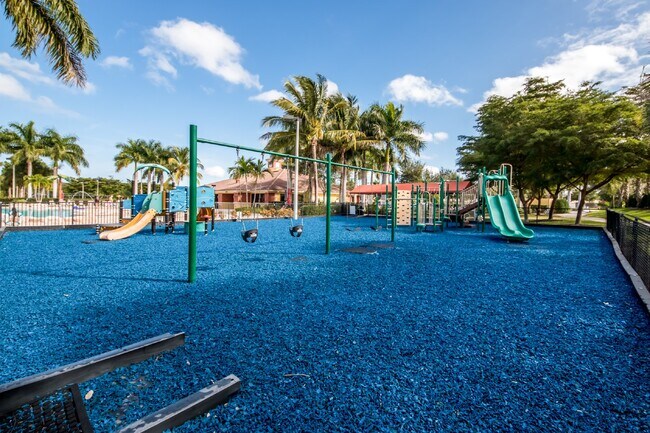 Building Photo - Elegant Lake View Condo in Bella Terra – S...