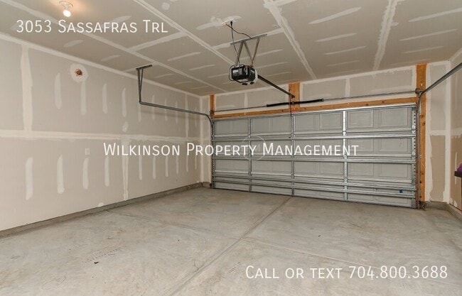 Building Photo - 3053 Sassafras Trl