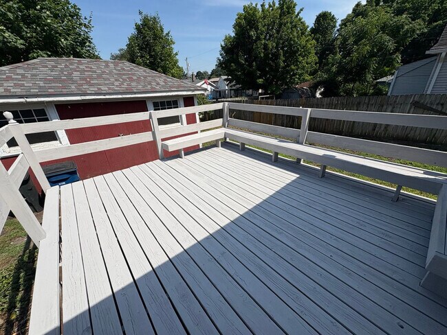 Building Photo - 601 Rumely St