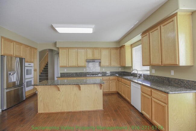Building Photo - 2400 Snowy Egret Ct