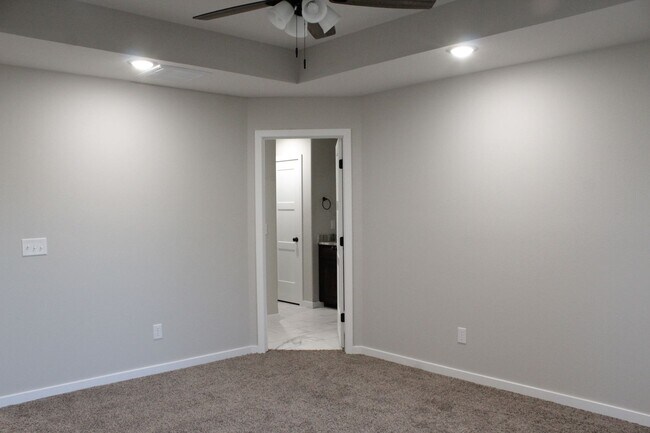 Building Photo - Great brand new home!