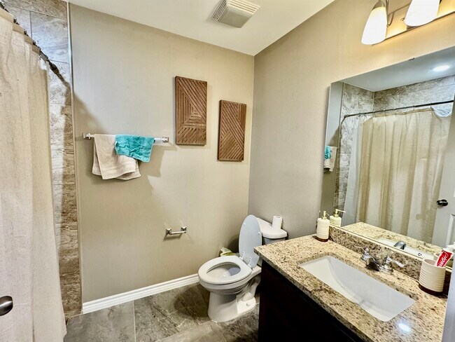Building Photo - 3011 Bluebell Ct