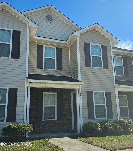 Building Photo - 307 Glen Cannon Drive