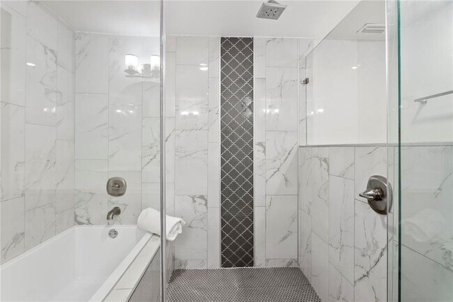 Building Photo - 3511 W Azeele St