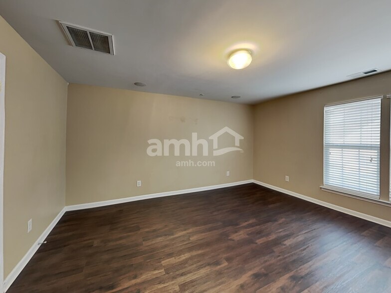 Building Photo - 13309 Salvo Dr