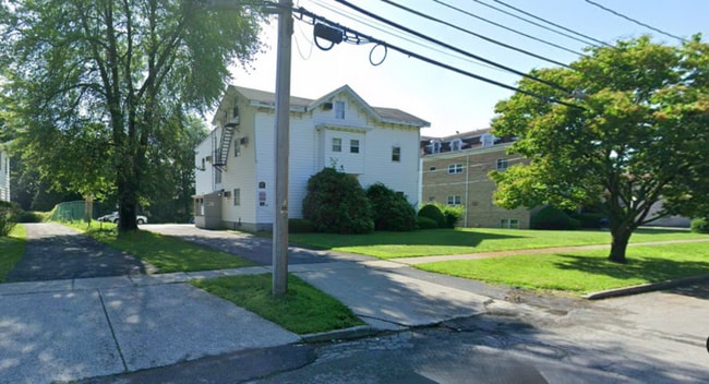 Building Photo - 96 S Hamilton St