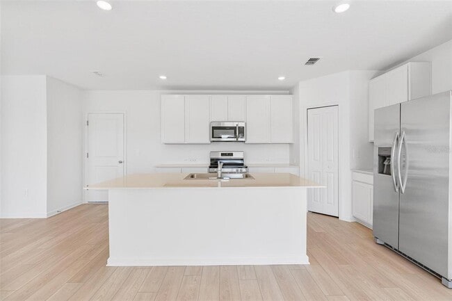 Building Photo - 6424 DOMIZIO Dr