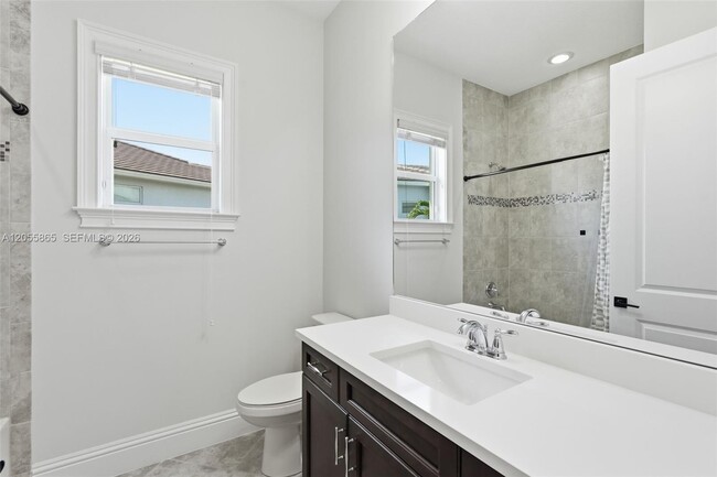 Building Photo - 4662 Estates Cir