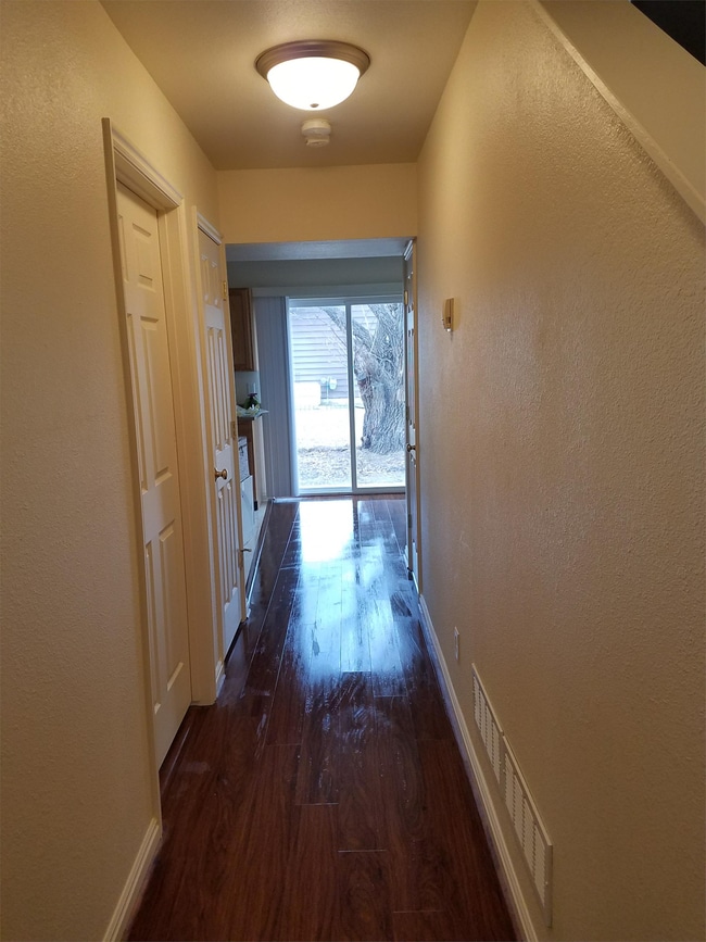 Building Photo - 336 N Maybell Ave