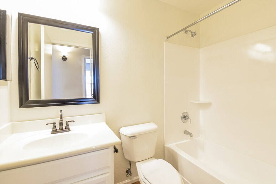 Building Photo - 38306 N Amy Ln