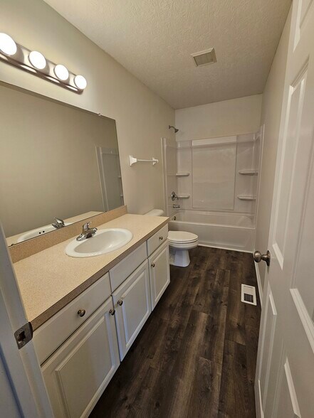 Building Photo - 126 Wagnalls Ct