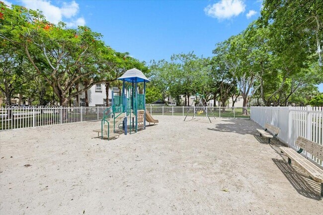 Building Photo - 5014 SW 155th Terrace