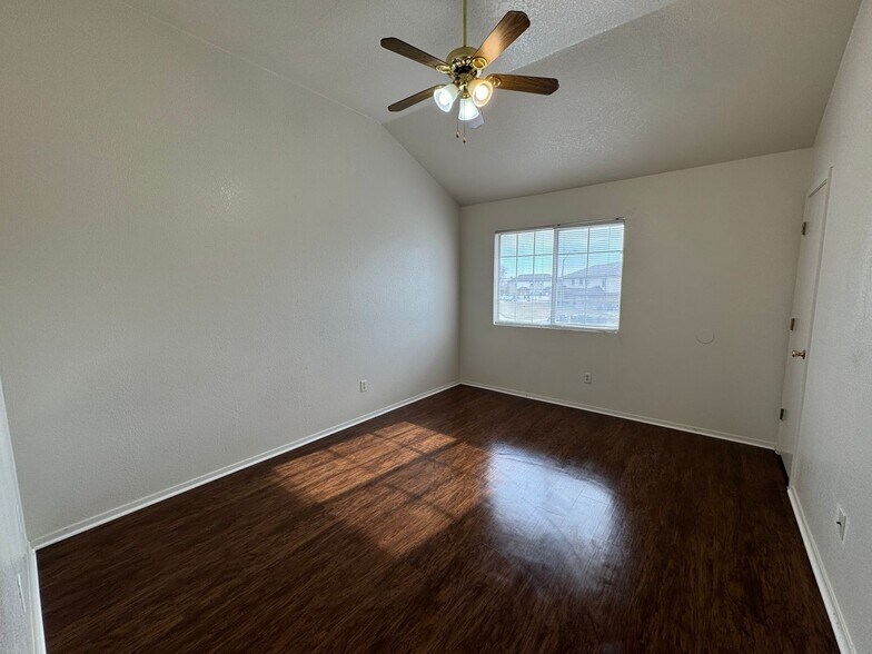 Building Photo - 1709 Kylie Cir