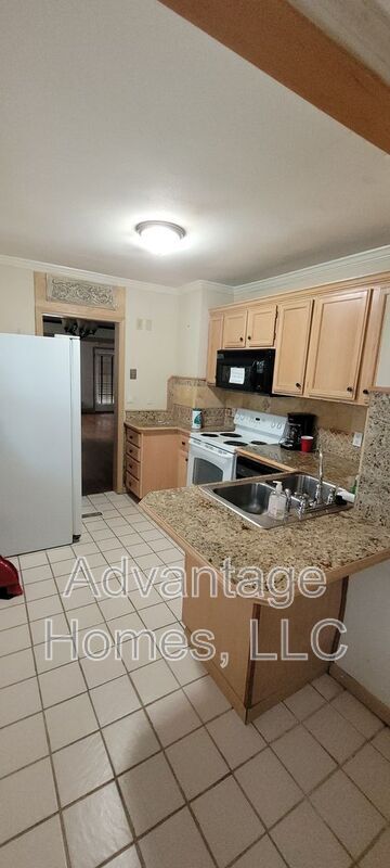 Building Photo - 4017 Bell St
