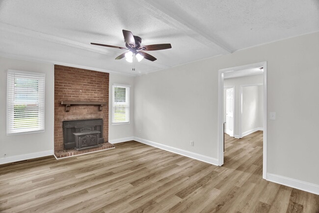 Building Photo - 3 Lord Foxley Ct