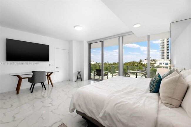 Building Photo - 1 Collins Ave