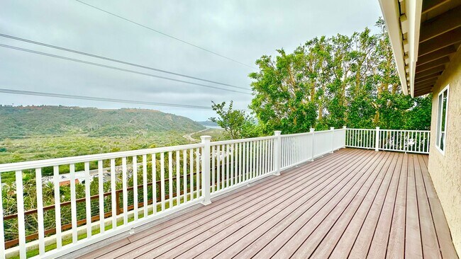 Building Photo - Spacious Two-Story Home with Three-Car Att...