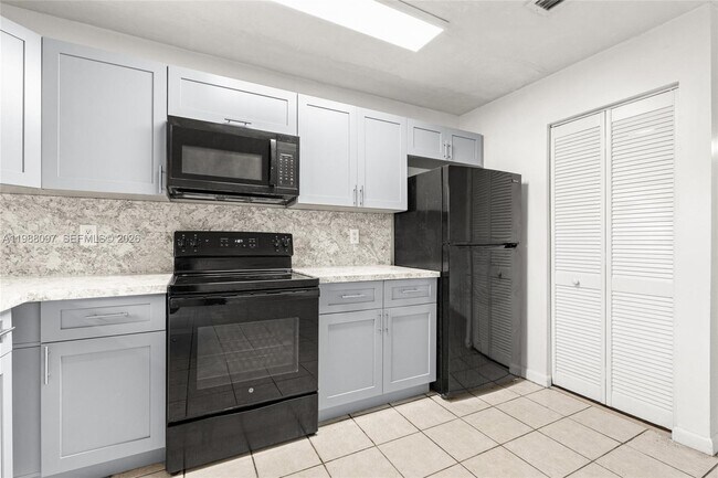 Building Photo - 28145 SW 142nd Ct