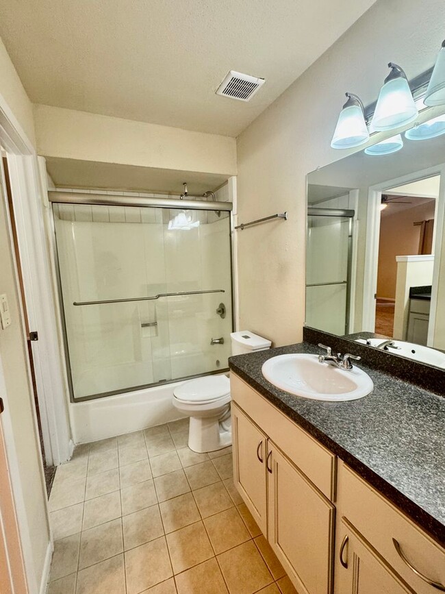 Building Photo - 8100 Cambridge St