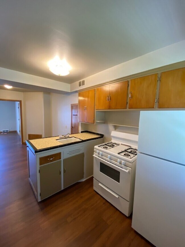 Building Photo - 7314 W Burleigh St