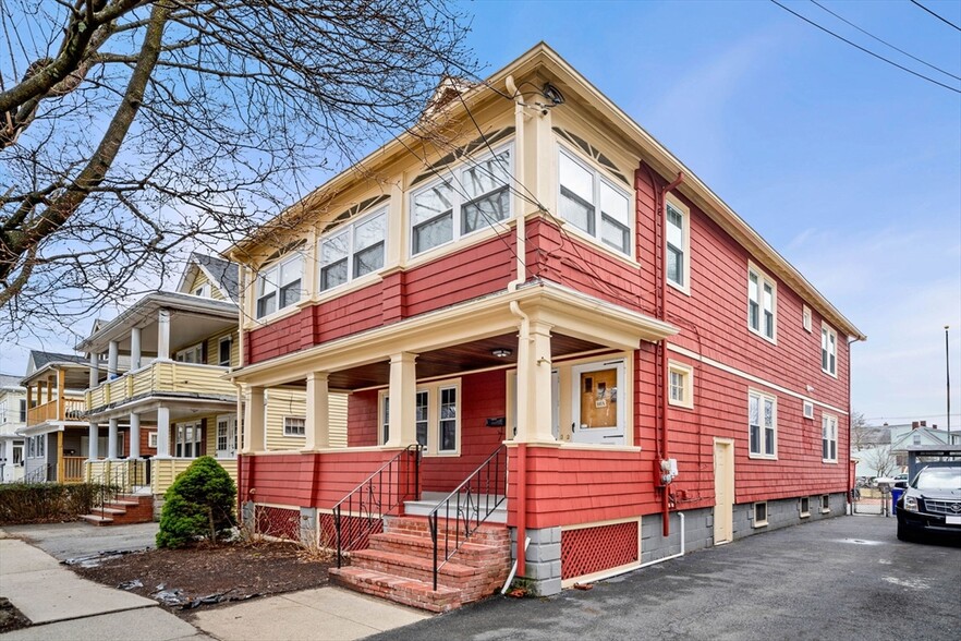 Building Photo - 142 Oakland St