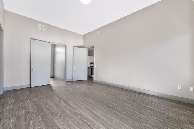 Building Photo - 2775 W Pebble Rd