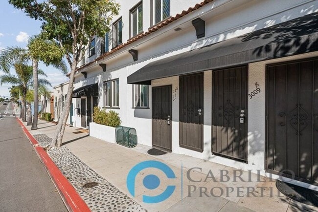 Building Photo - 3005 1/2 30th Street