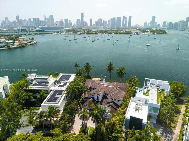 Building Photo - 432 S Hibiscus Dr