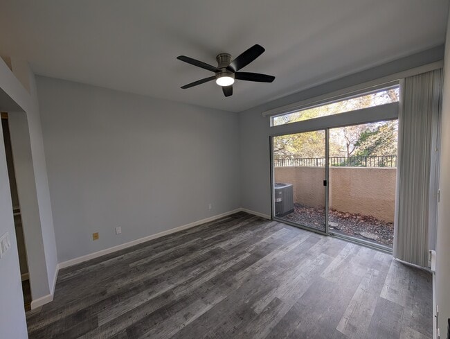 Building Photo - 24003 Arroyo Park Dr