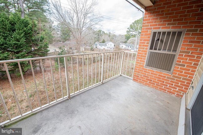 Building Photo - 804 College Ln