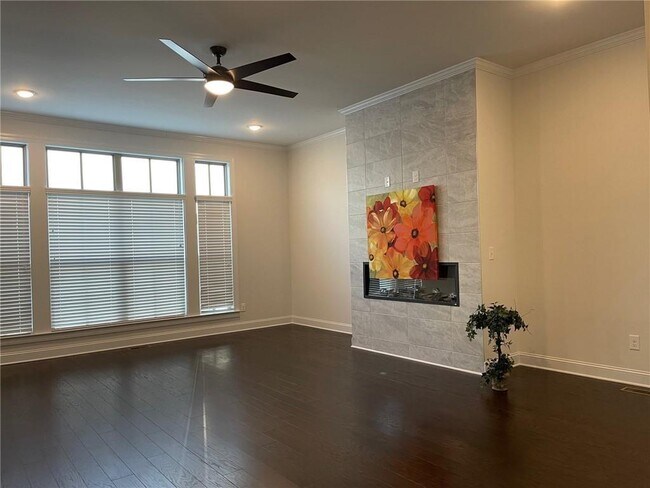 Building Photo - 713 Avondale Creek Dr.