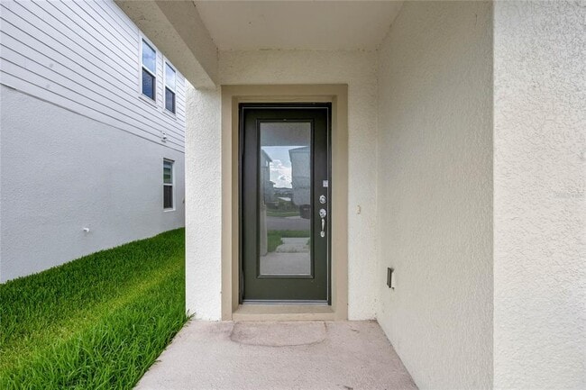 Building Photo - 1917 Summer Serenity Dr