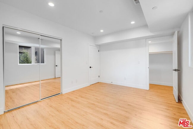 Building Photo - 1433 S Crescent Heights Blvd