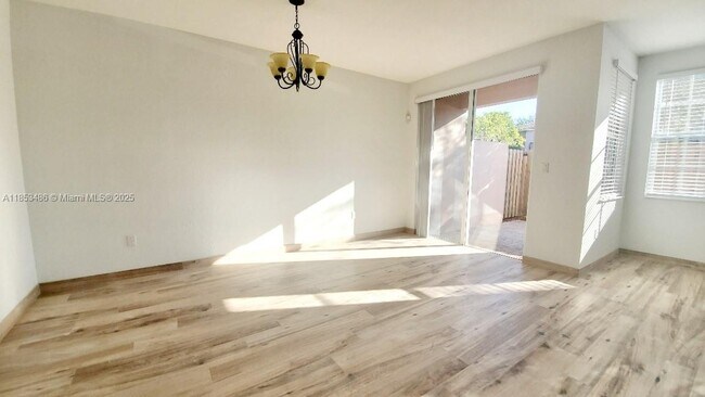 Primary Photo - 265 Las Brisas Cir