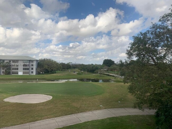 Building Photo - 1703 Whitehall Dr