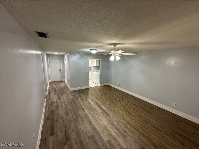 Building Photo - 1376 Archer St