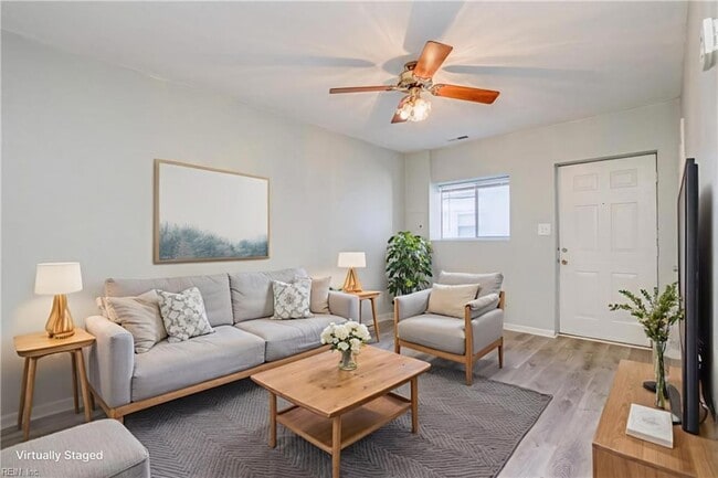 Building Photo - 1447 W 40th St