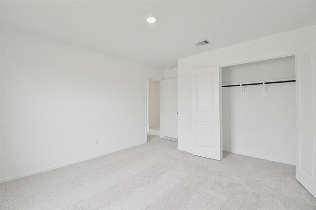 Building Photo - 18546 Cepagatti Dr