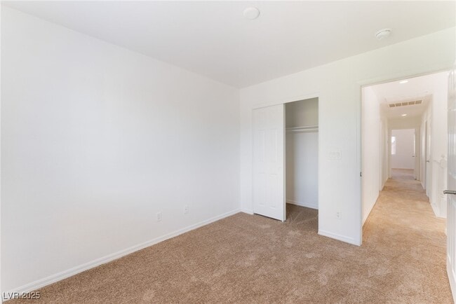 Building Photo - 32 Rosa Rosales Ct